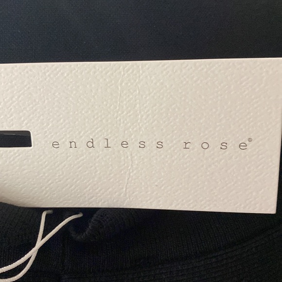 💯 Endless Rose Black ruffle detail top - Picture 7 of 7